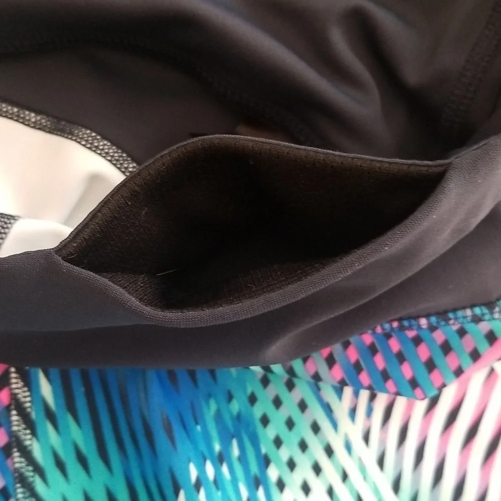 XERSION womens cropped geometric print legging with key pocket - Picture 7 of 7